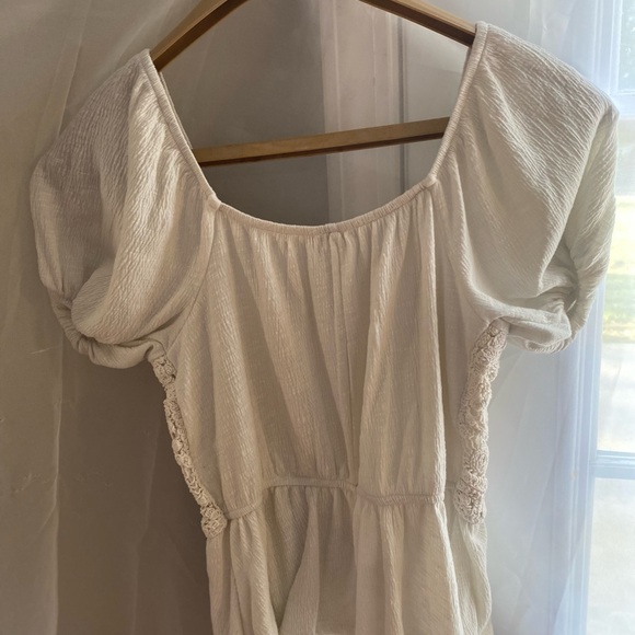 Womens crochet, boho cream top. Can dress up or down, size small - Picture 5 of 5